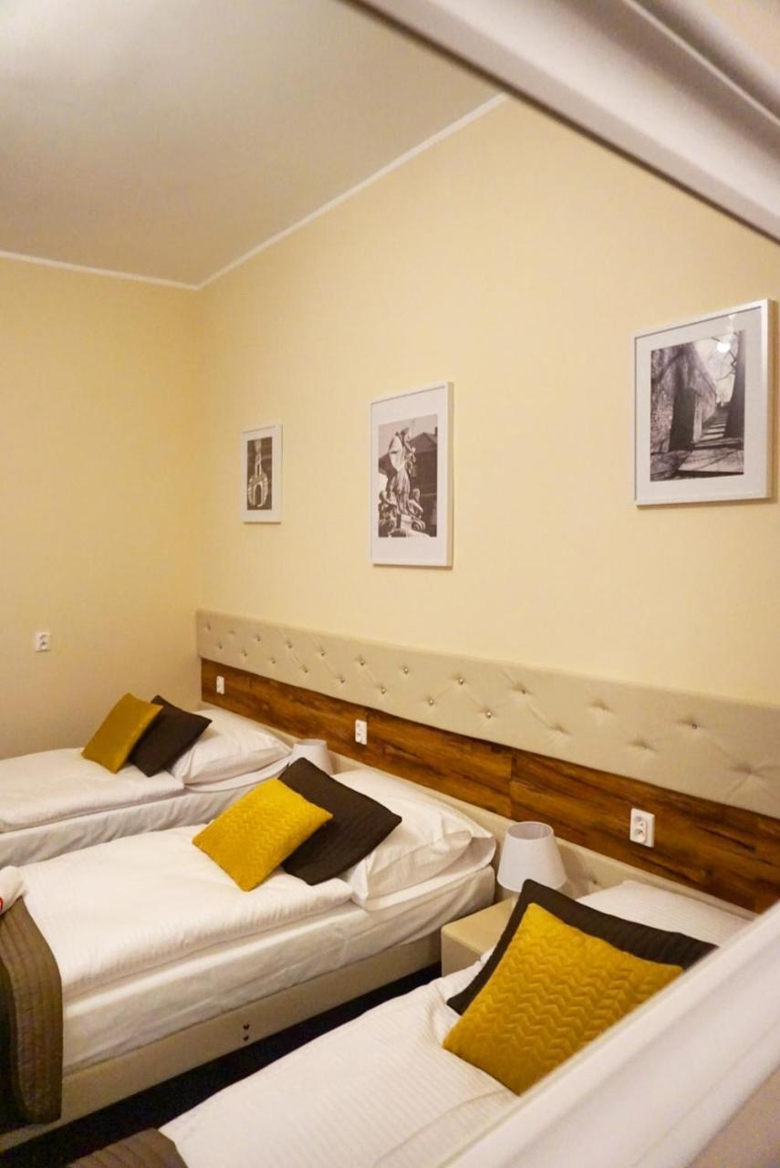 Expolis Residence - City Center Mtp Targi - 24H #Betterthanyourex Poznan Exterior photo